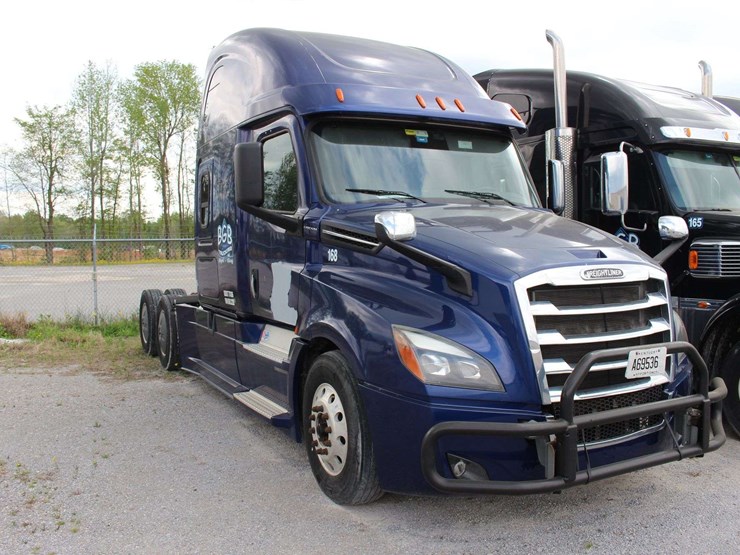2019-freightliner-cascadia-pt126sl-3akjhhdr0kskl2228-mileage:-688348-image-1