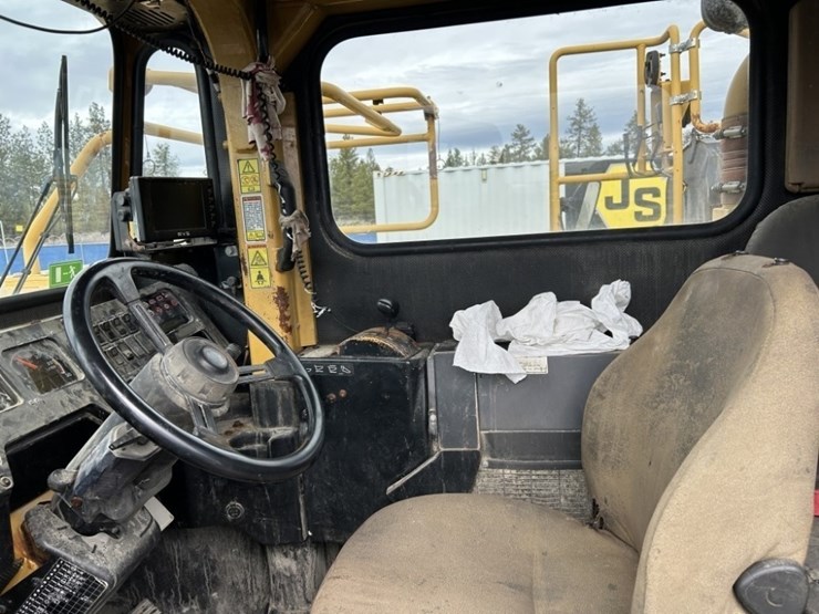 2012-caterpillar-ad55b-image-19