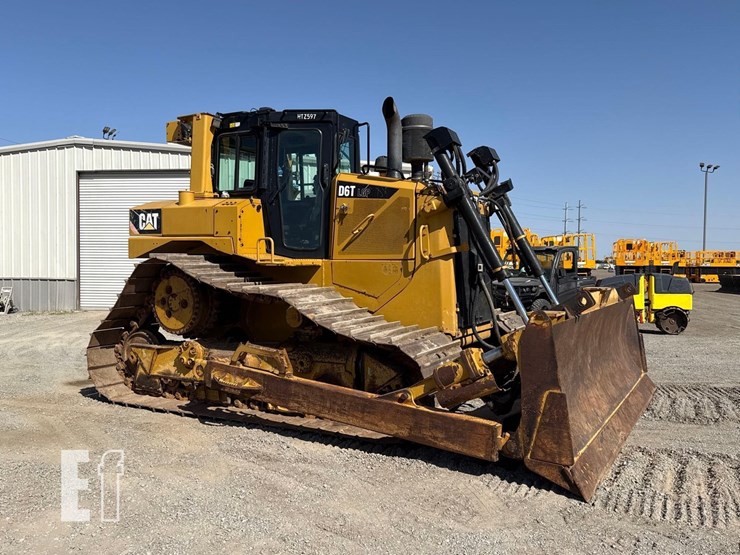 2016-caterpillar-d6t-lgp-image-2