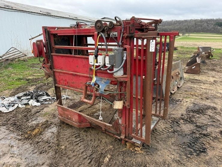 cattle-hoof-trimmer-image-1