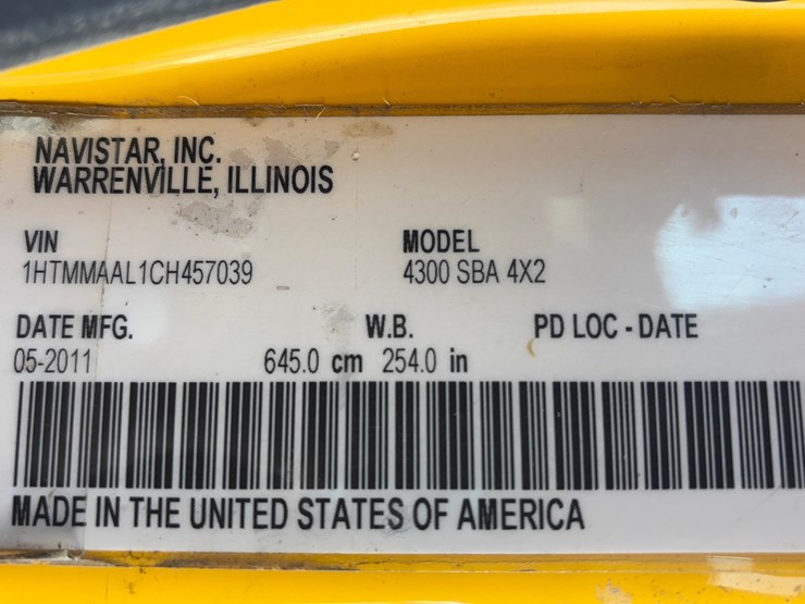 2012-international-box-truck-image-17