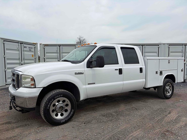 2005-ford-f350-xlt-image-1