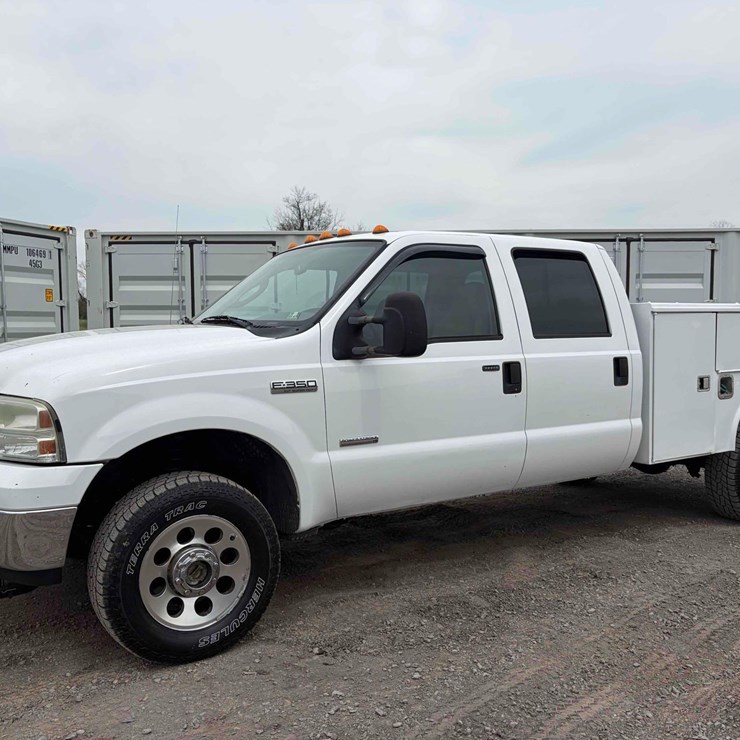 2005 FORD F350 XLT