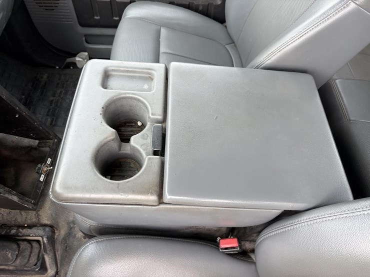 2011-ford-f250-image-18