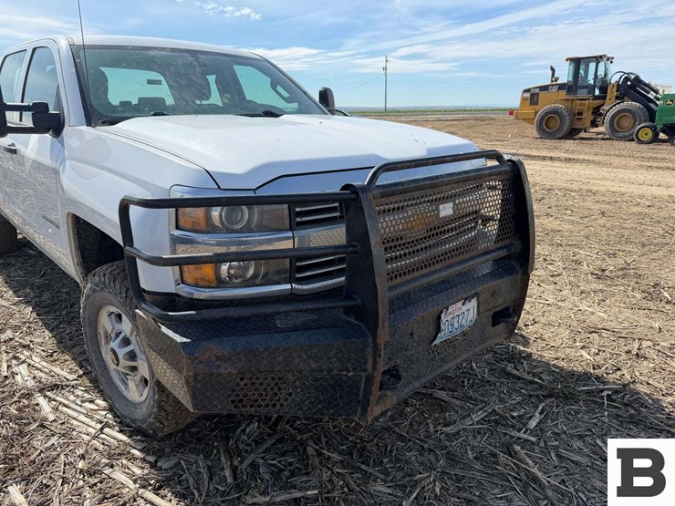 2017-chevrolet-silverado-2500-image-7