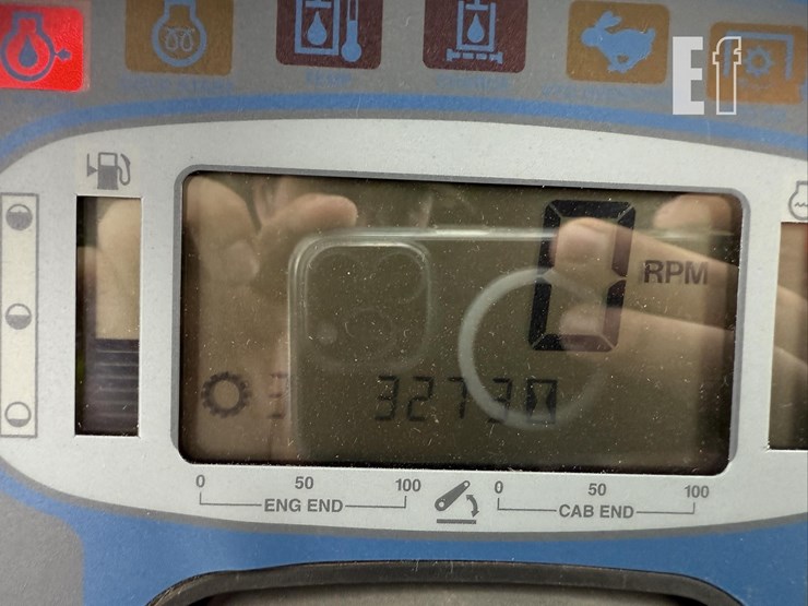 new-holland-tv140-image-44