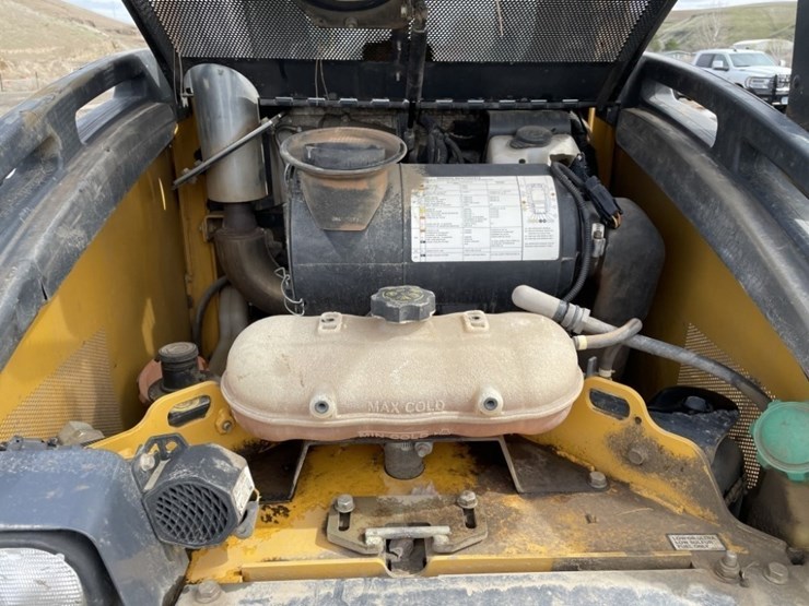 2013-deere-333e-image-17