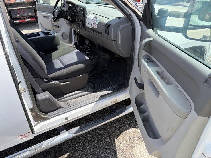 2012-gmc-sierra-3500-image-9