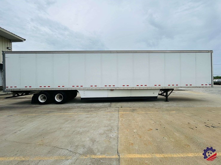 2015-vanguard-53-ft-image-7