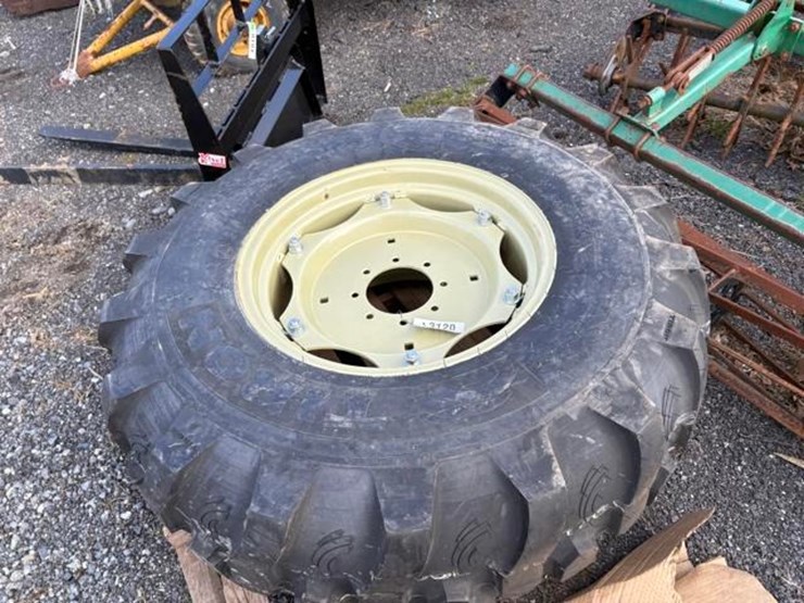 tiron-16.9-24-tire-w/-8-lug-rim-(single)-image-2