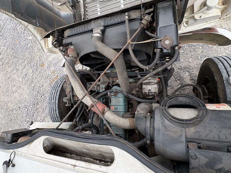 1993-international-4700-image-40