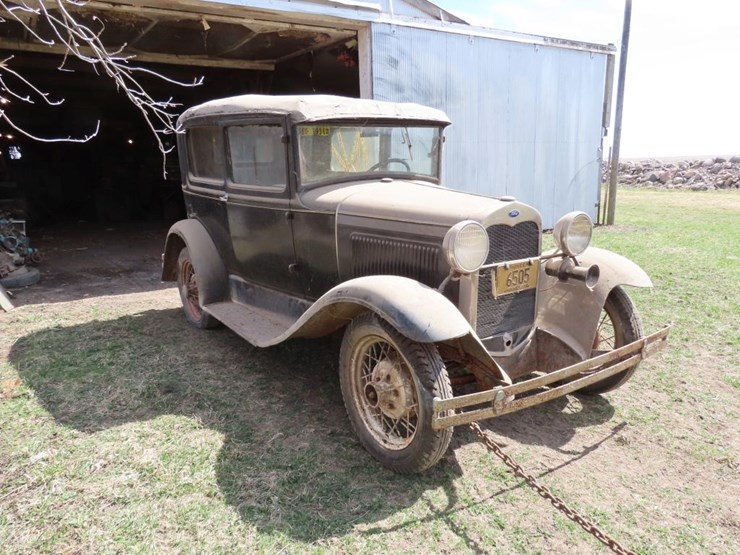 1930-ford-2dr-sedan-image-3