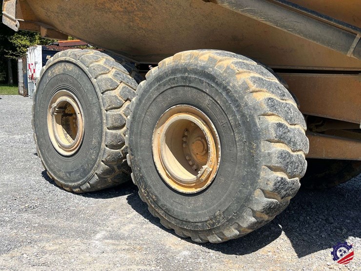 2012-volvo-a40f-image-11