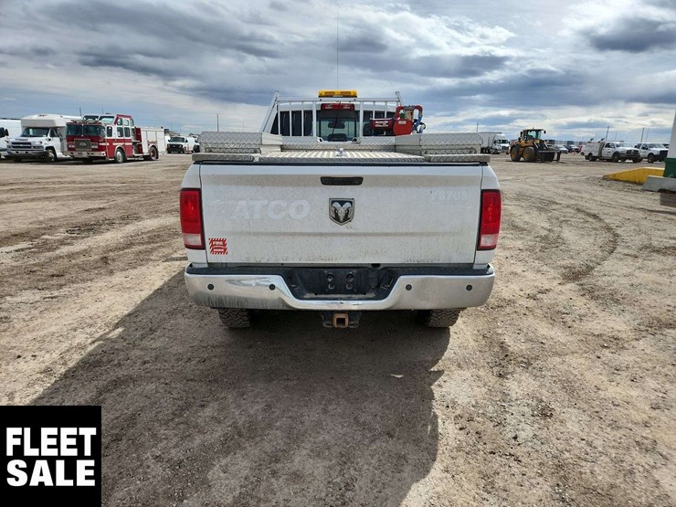 2015-ram-3500-slt-image-4