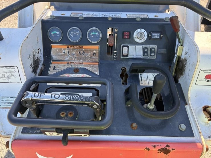 2015-bobcat-mt52-image-10