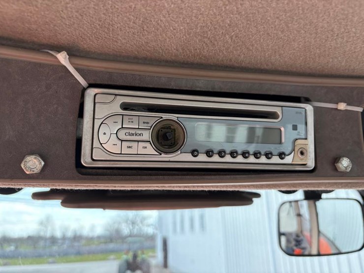 kubota-m126x-image-26