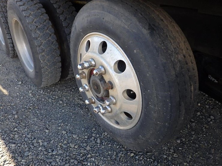 1999-international-9300-image-28