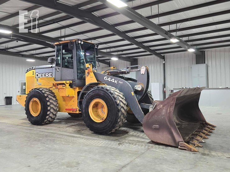 2017-deere-644k-image-2