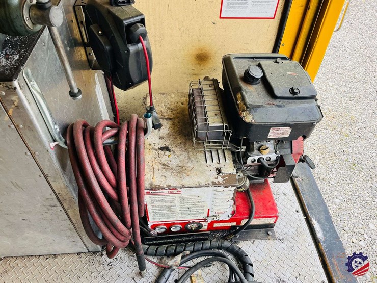 2009-gmc-savana-s/a-enclosed-roadside-service-truck-image-62