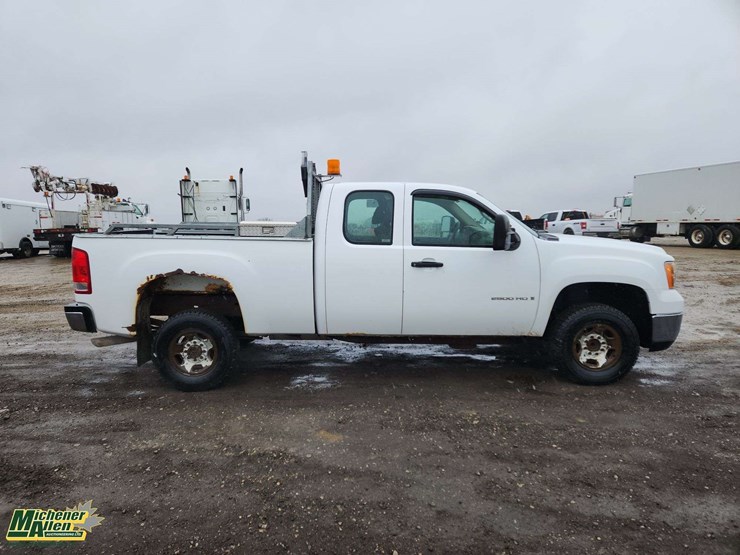 2008-gmc-sierra-2500hd-image-8