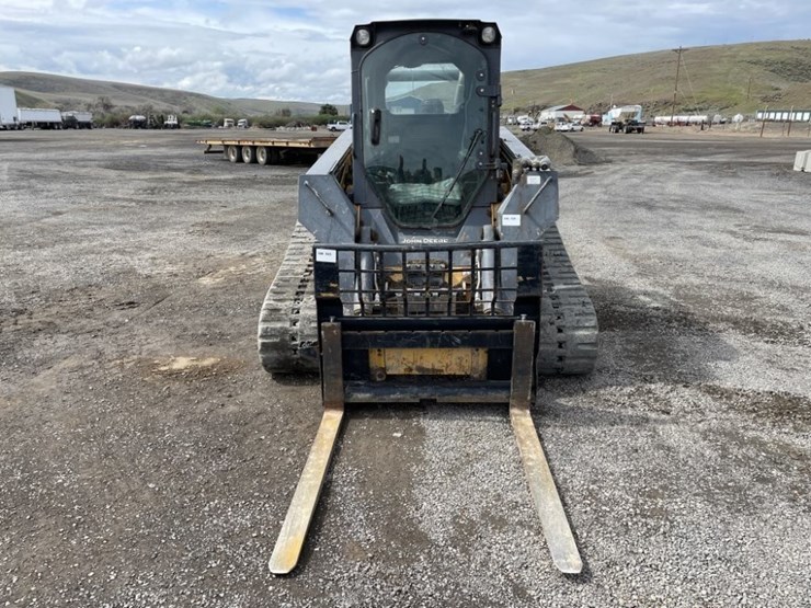 2013-deere-333e-image-8