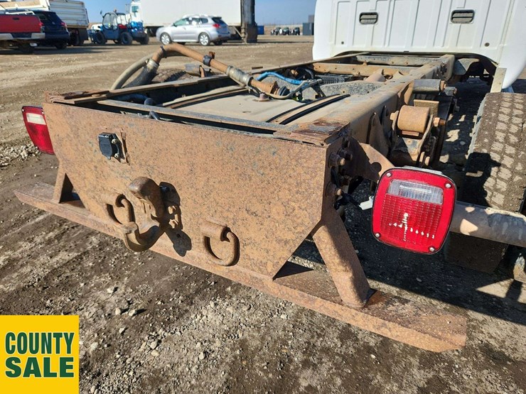 2013-ford-f550-image-47