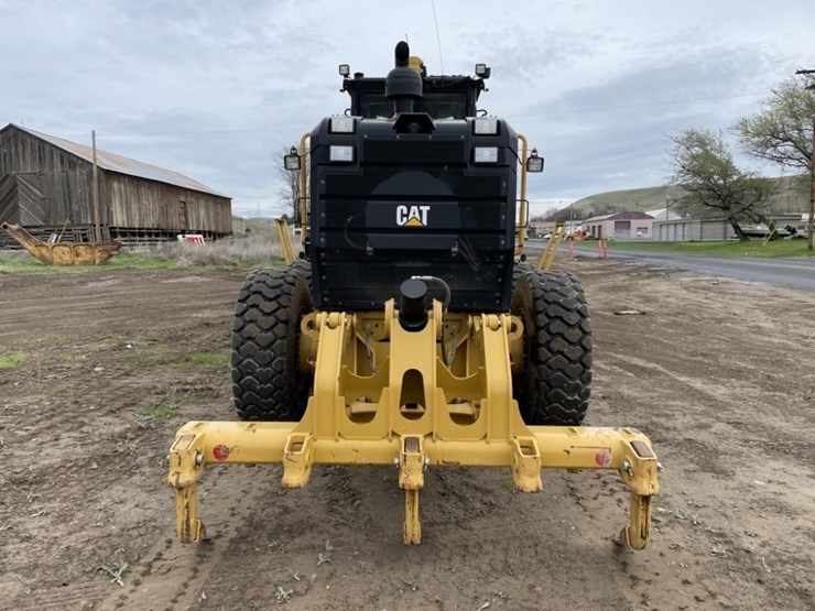 2018-caterpillar-12m3-awd-image-4