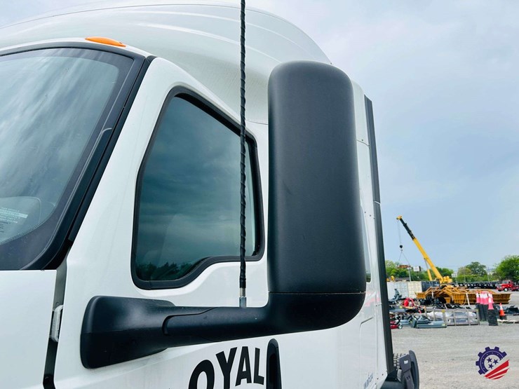 2024-international-lt62f-t/a-truck-tractor-image-39