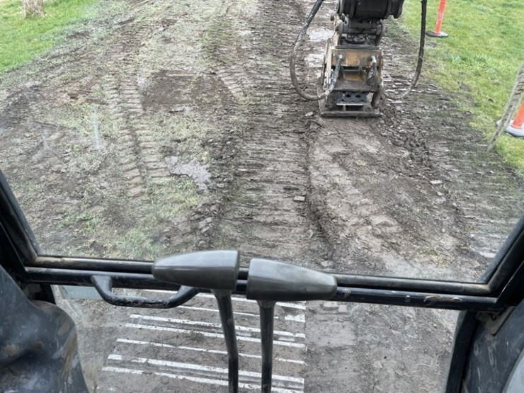 2007-deere-160c-lc-image-34