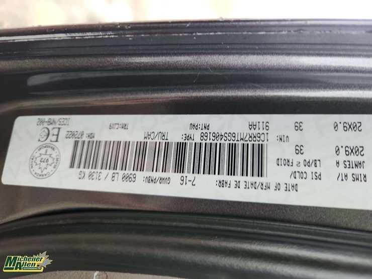 2016-dodge-1500-image-35