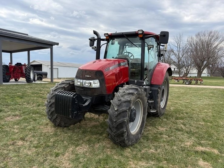 2014-case-ih-mx140-mfwd-tractor-image-3