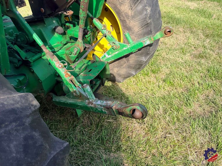 john-deere-2640-image-31