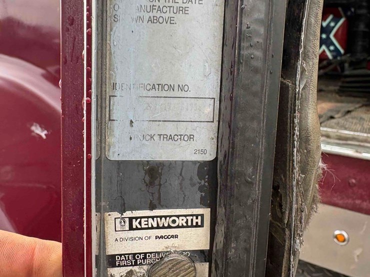 1998-kenworth-t800-image-26