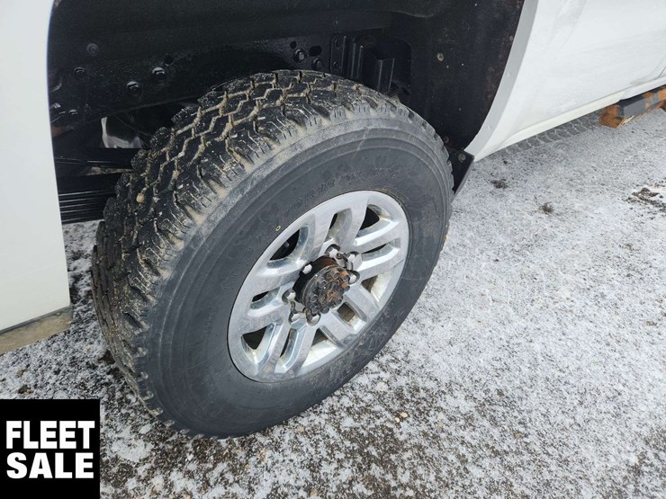 2018-chevrolet-silverado-3500hd-image-11