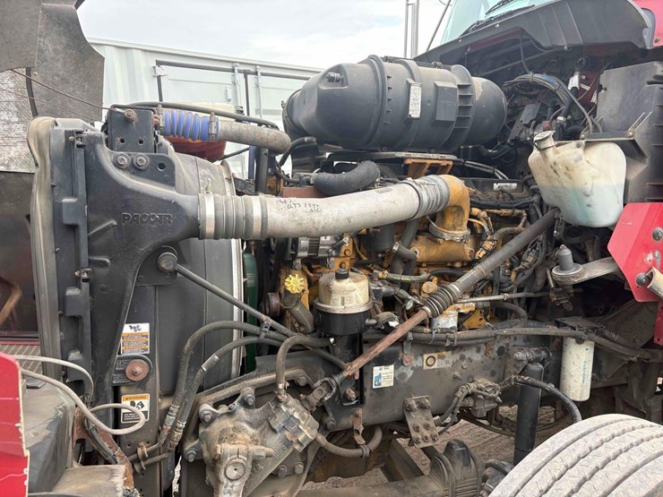 2010-caterpillar-c13-image-8