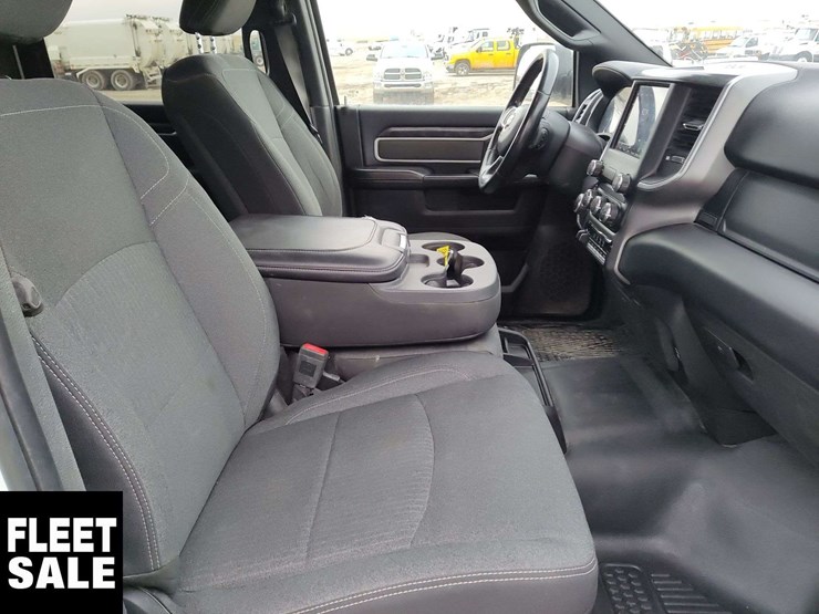 2019-dodge-2500-image-17