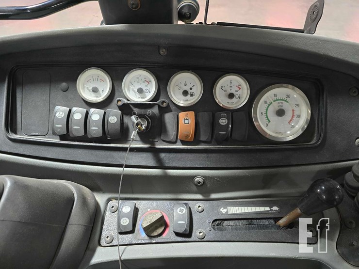 2005-caterpillar-420d-it-image-26