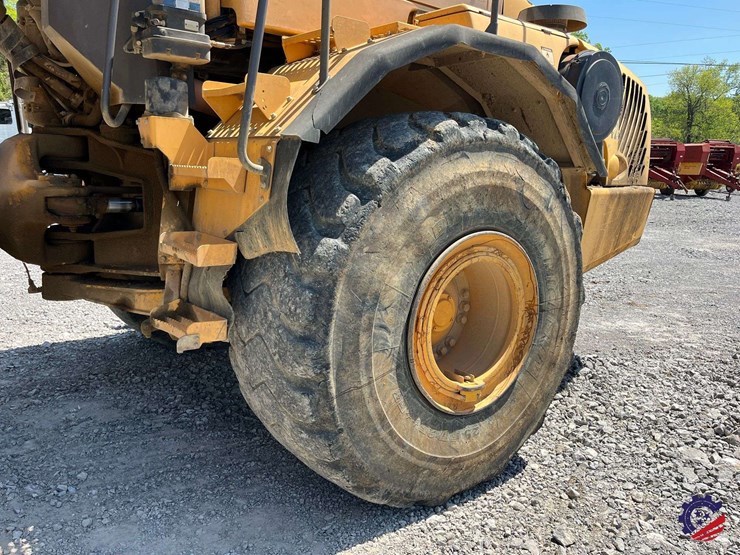 2010-volvo-a40e-image-12