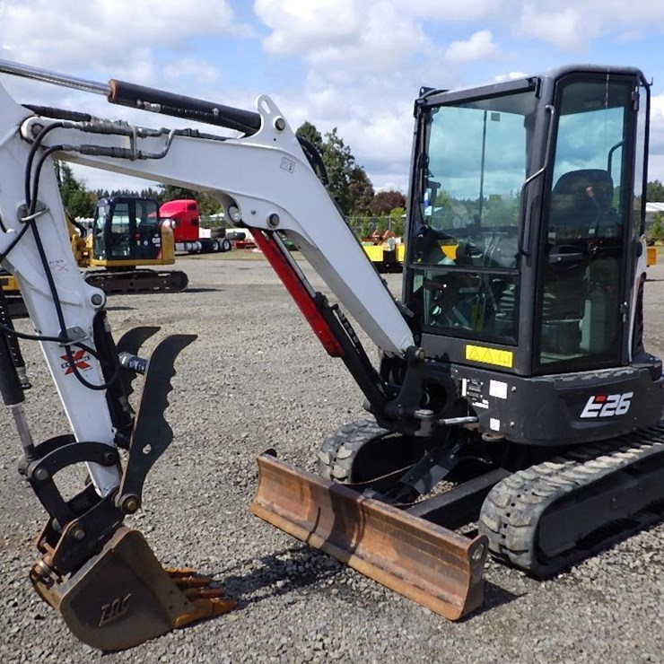 2020 BOBCAT E26