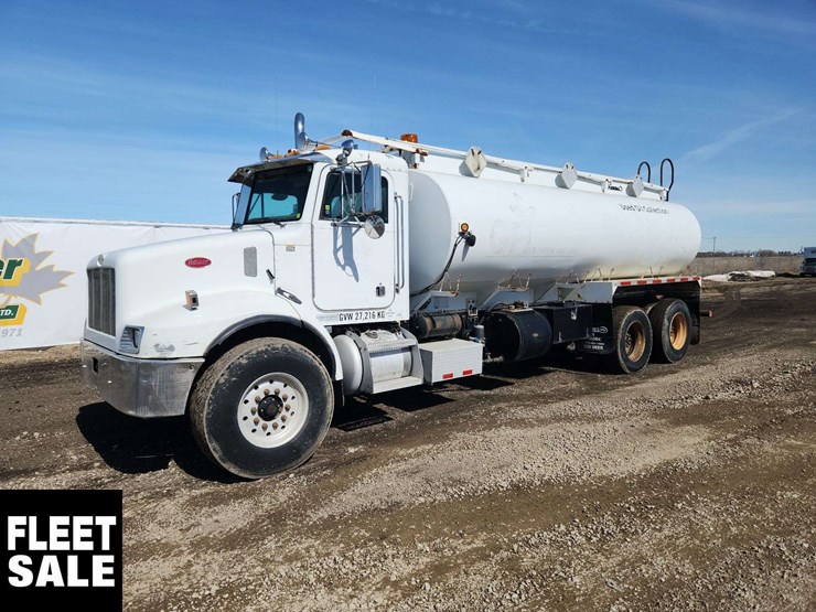 2004-peterbilt-330-image-1