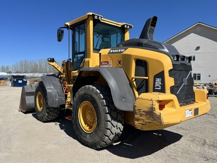 2023-volvo-l70h-wheel-loader-image-3