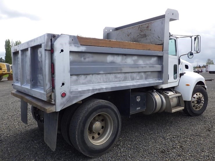 2010-peterbilt-337-image-5