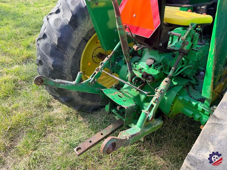 john-deere-2640-image-37