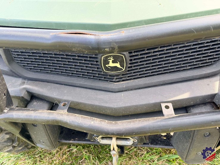 2019-john-deere-gator-xuv-835m-image-19