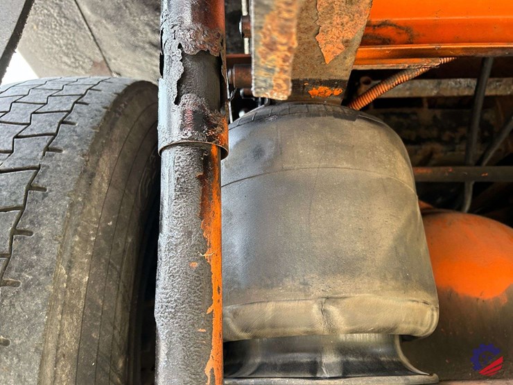 2005-kenworth-t300-image-40