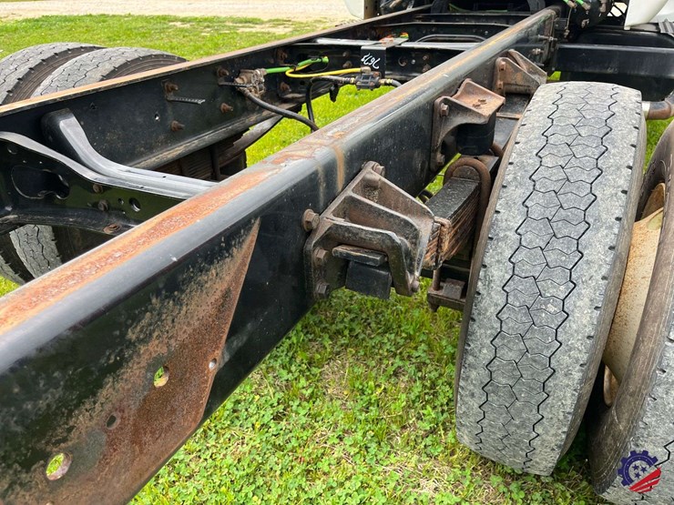 2006-ford-f750-image-17