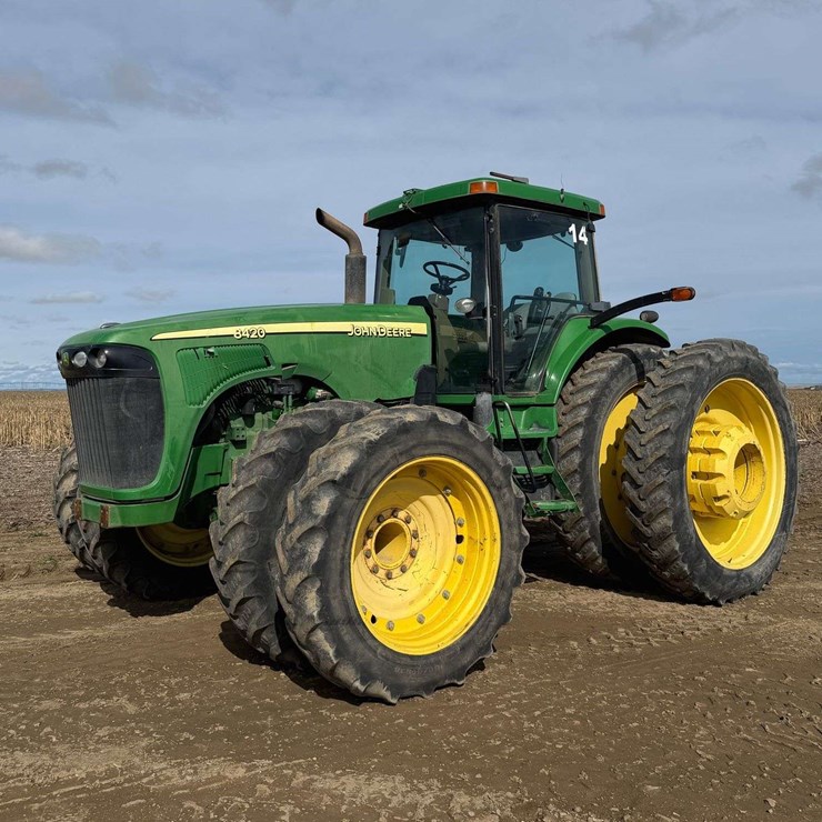 2003 JOHN DEERE 8420