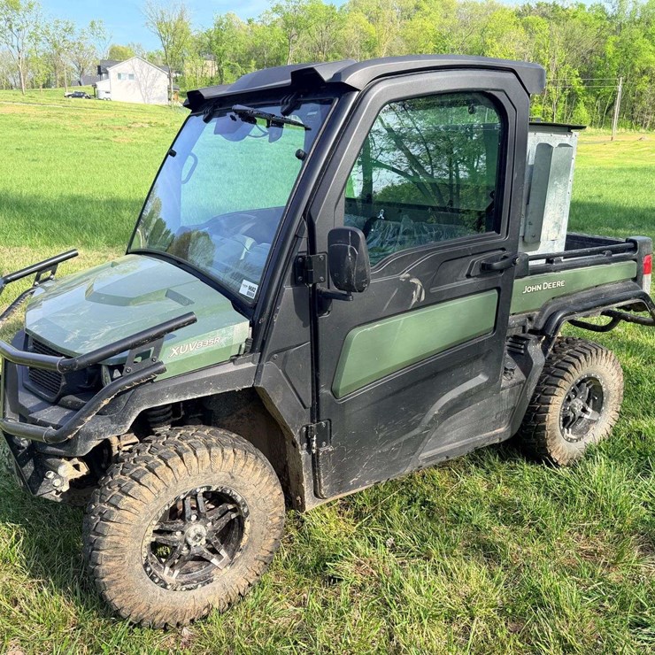 2023 JOHN DEERE GATOR XUV 835R