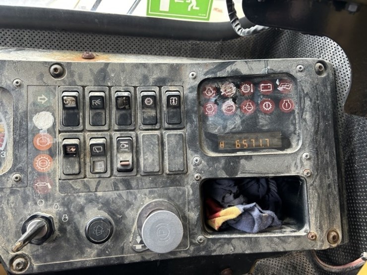 2012-caterpillar-ad55b-image-23