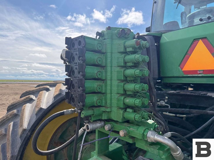 2004-john-deere-9520t-image-33